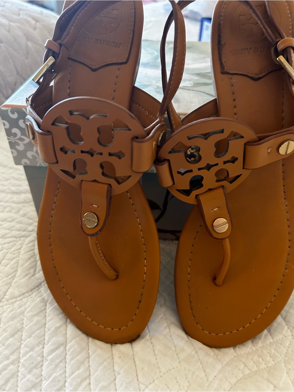Tory Burch Tan Leather Logo Thong Sandals 🇺🇸🇺🇸🇺🇸